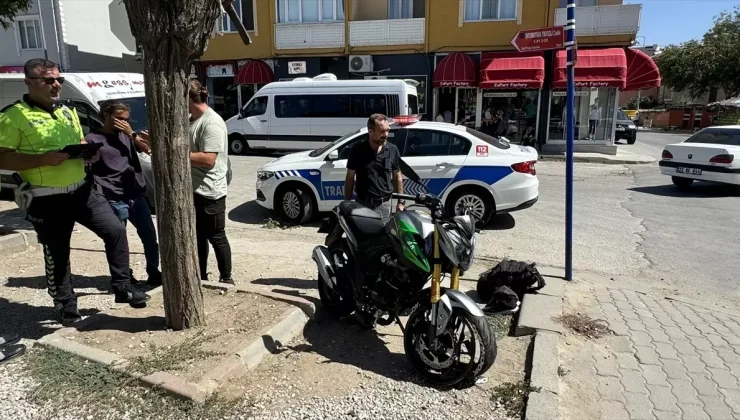 Edirne’de motosiklet ve hafif ticari araç çarpışması: 1 yaralı