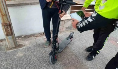 Edirne’de Elektrikli Scooter Kazası: 15 Yaşındaki Çocuk Yaralandı